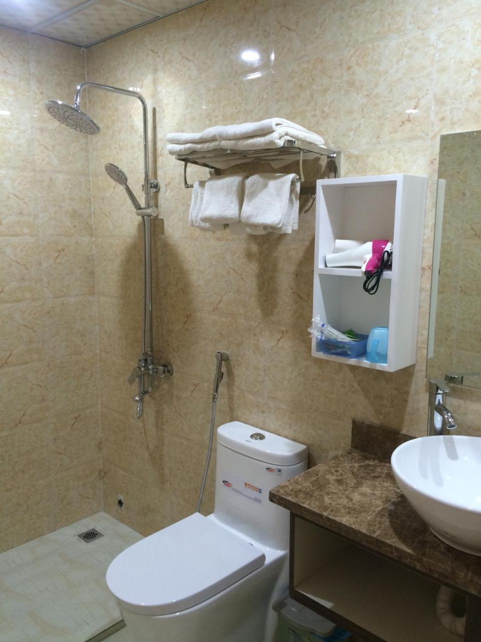Khai Hoan Hotel Донгван Экстерьер фото