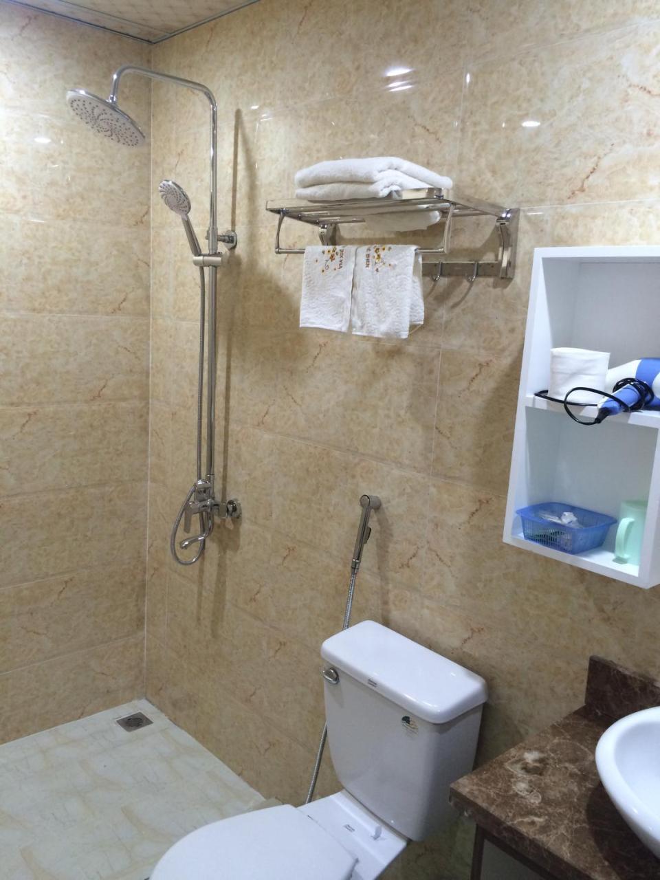 Khai Hoan Hotel Донгван Экстерьер фото