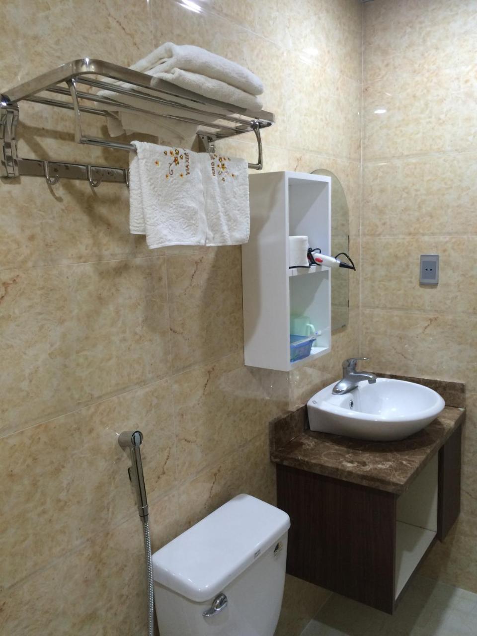 Khai Hoan Hotel Донгван Экстерьер фото